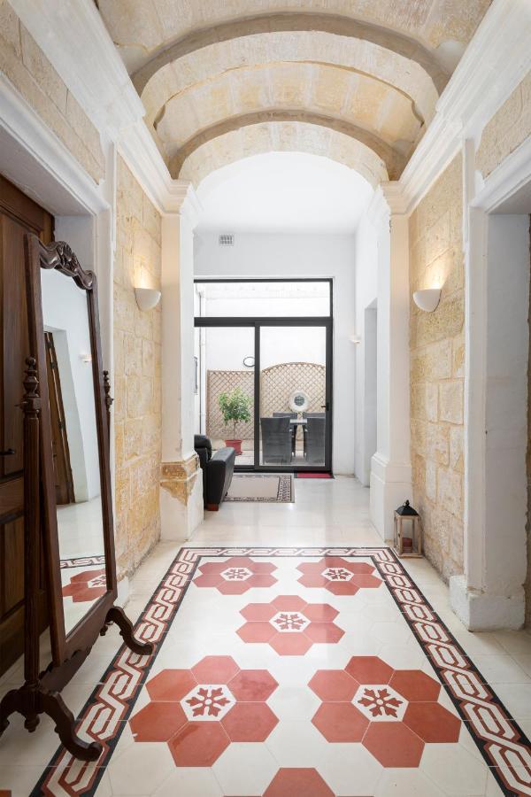 Traditional & Modern Maltese Townhouse - Rooftop Terrace And Sea Views, Close To Birgu Waterfront Cospicua Exterior foto