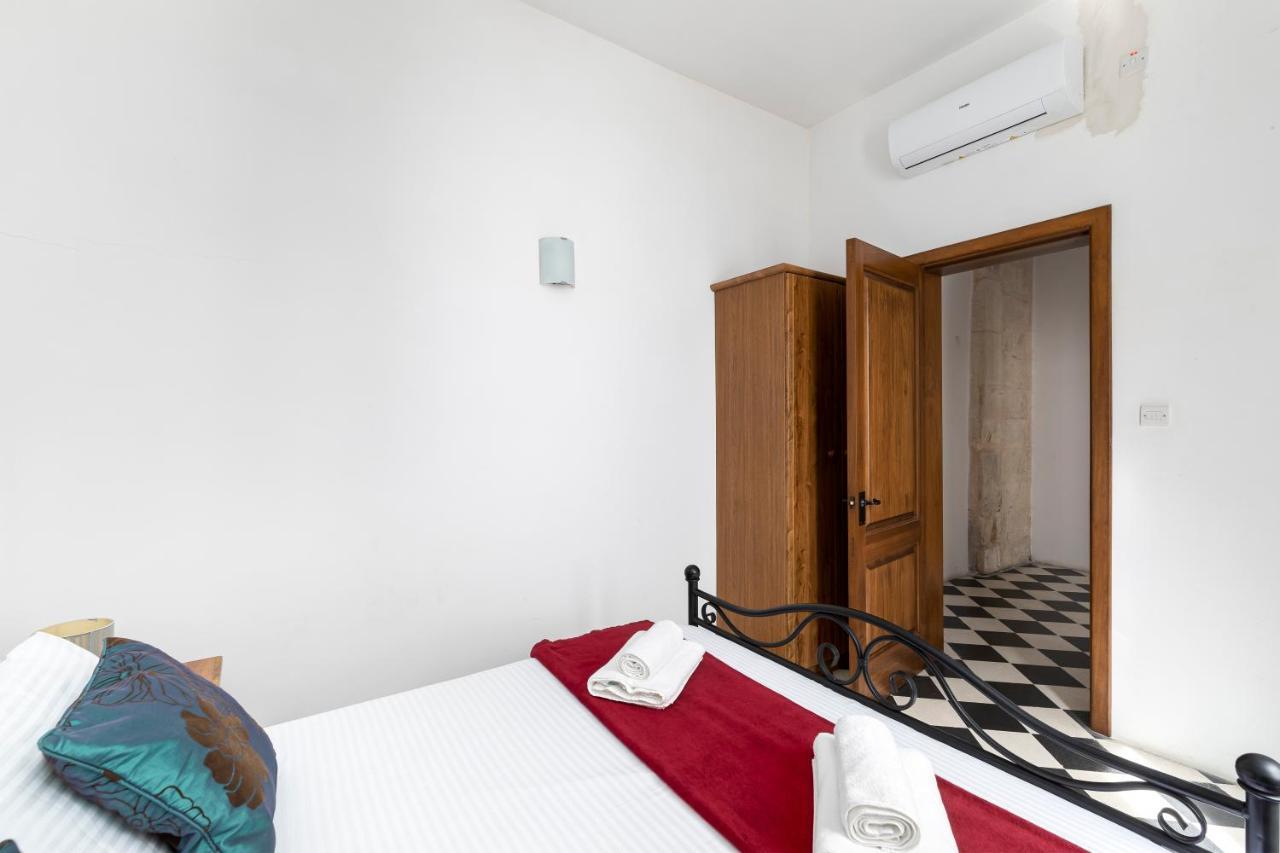 Traditional & Modern Maltese Townhouse - Rooftop Terrace And Sea Views, Close To Birgu Waterfront Cospicua Exterior foto