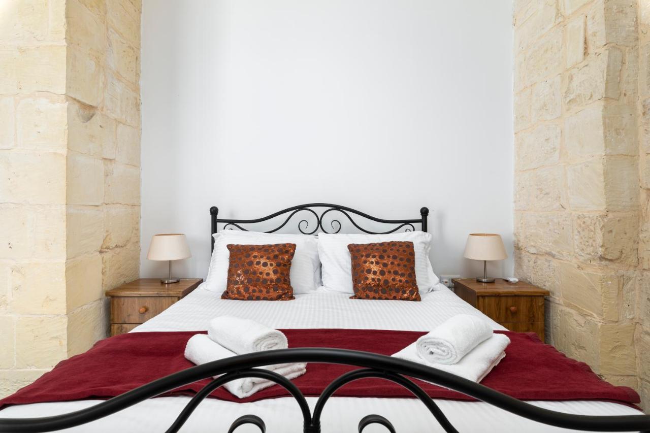 Traditional & Modern Maltese Townhouse - Rooftop Terrace And Sea Views, Close To Birgu Waterfront Cospicua Exterior foto