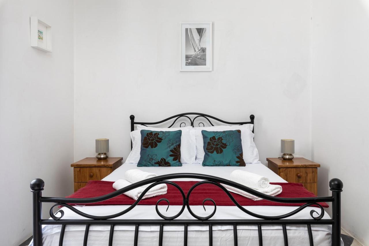 Traditional & Modern Maltese Townhouse - Rooftop Terrace And Sea Views, Close To Birgu Waterfront Cospicua Exterior foto