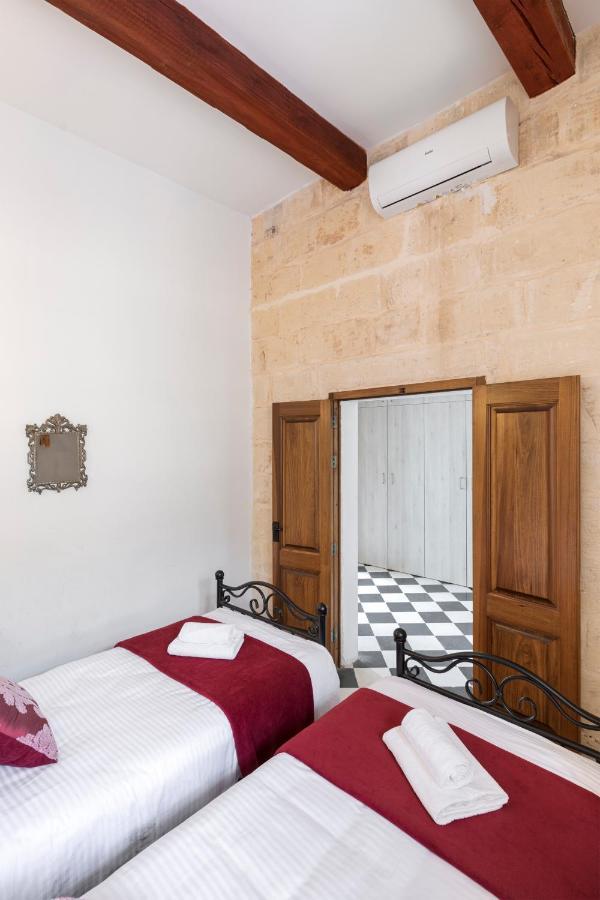 Traditional & Modern Maltese Townhouse - Rooftop Terrace And Sea Views, Close To Birgu Waterfront Cospicua Exterior foto